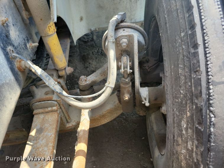 image for item KB9034 2003 International  Eagle 9400i truck cab and chassis