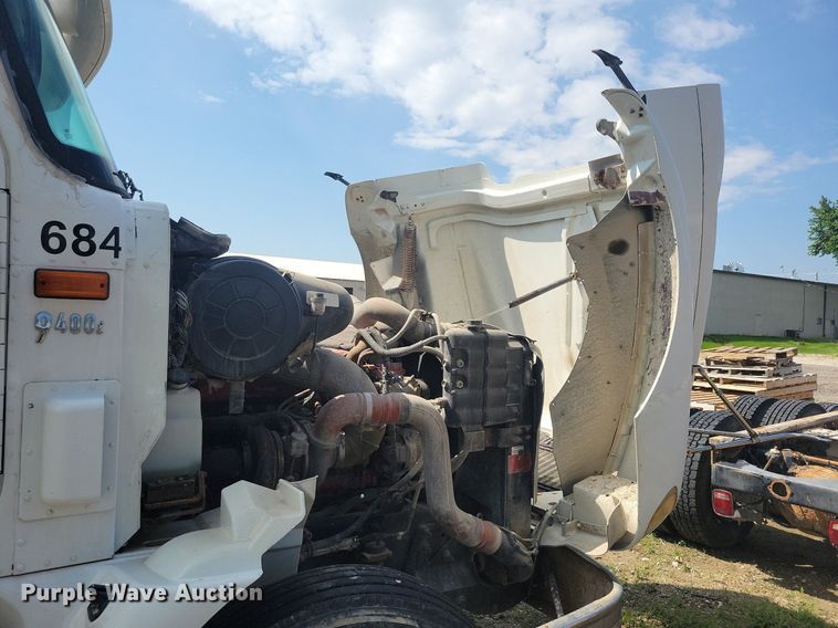 image for item KB9034 2003 International  Eagle 9400i truck cab and chassis