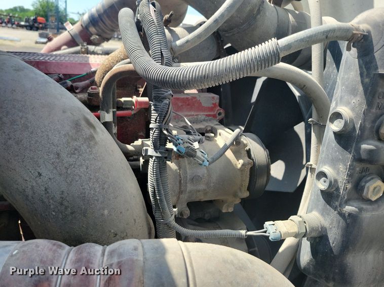 image for item KB9034 2003 International  Eagle 9400i truck cab and chassis