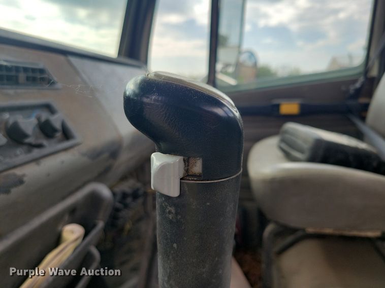 image for item KB9035 2003 Freightliner  FL112 truck cab and chassis