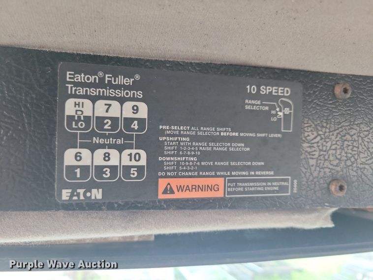 image for item KB9035 2003 Freightliner  FL112 truck cab and chassis