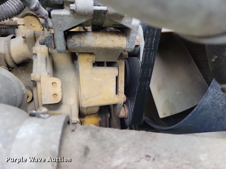 image for item KB9035 2003 Freightliner  FL112 truck cab and chassis