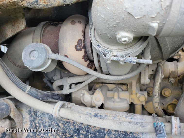 image for item KB9035 2003 Freightliner  FL112 truck cab and chassis