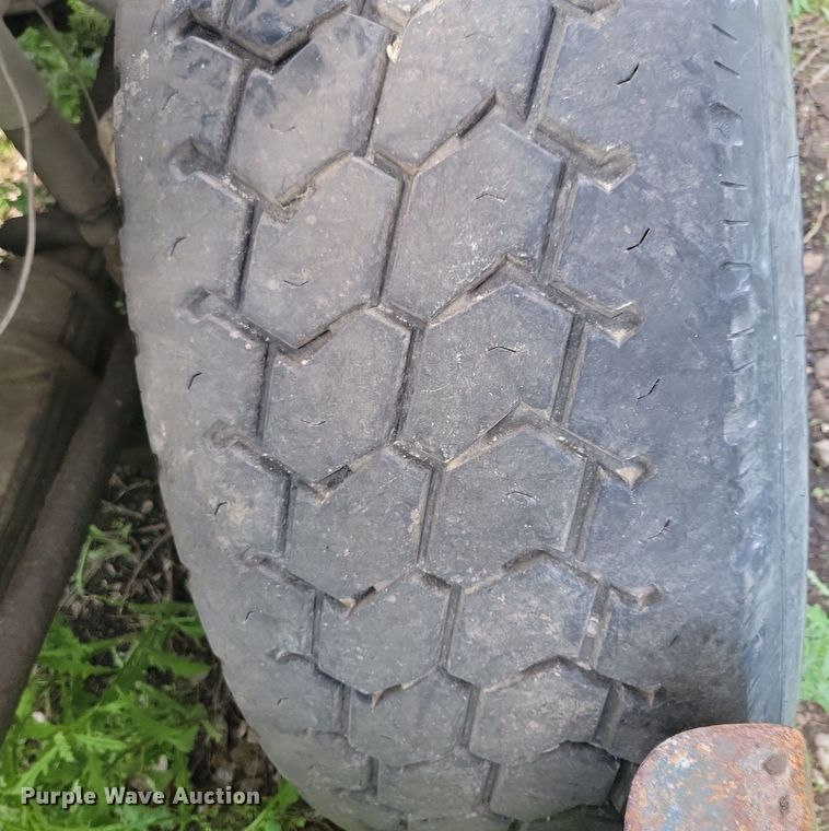 image for item KB9035 2003 Freightliner  FL112 truck cab and chassis