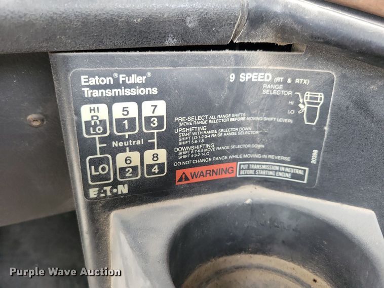 image for item KB9038 1996 Freightliner  FL112 truck cab and chassis