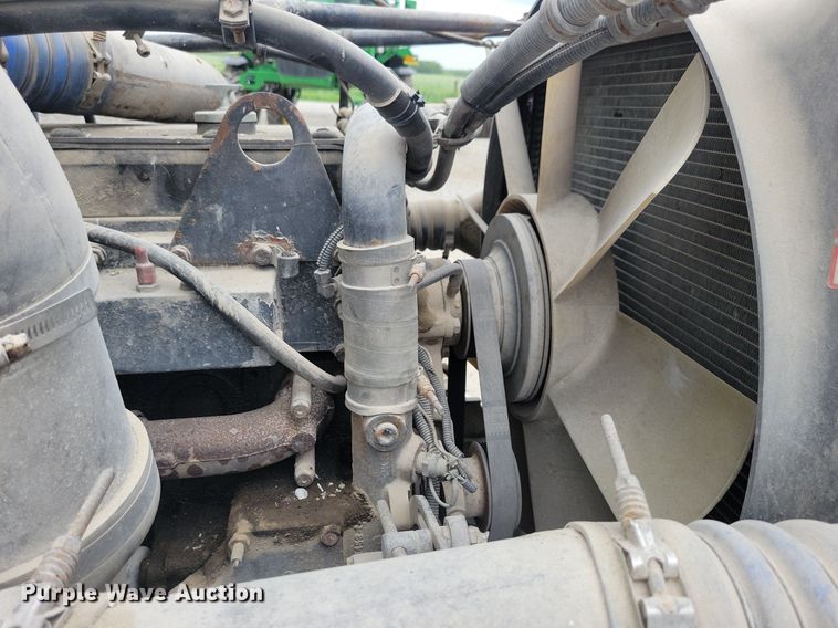 image for item KB9038 1996 Freightliner  FL112 truck cab and chassis