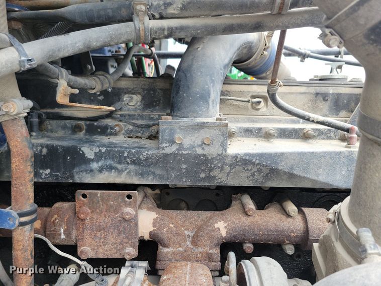 image for item KB9038 1996 Freightliner  FL112 truck cab and chassis