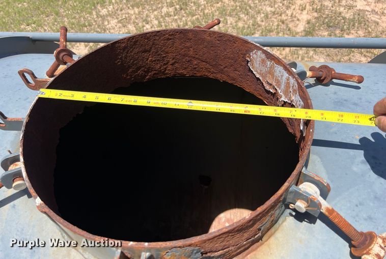 image for item LU9875 2008 Jack County Tank vacuum trailer