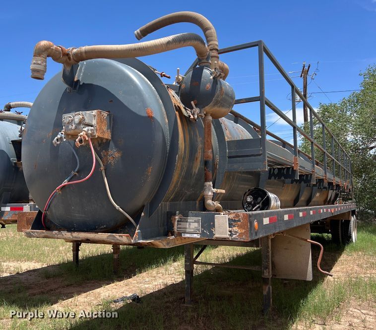 image for item LU9876 2011 Tiger vacuum trailer