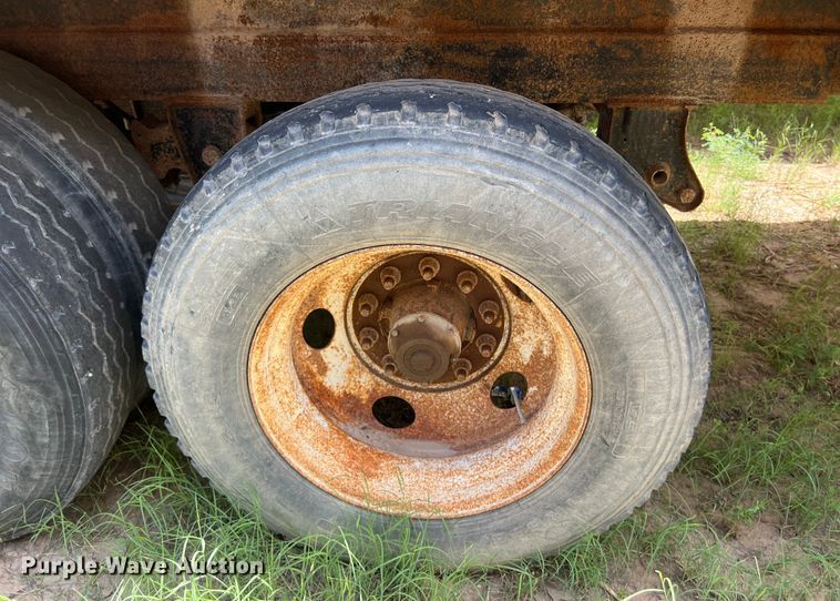 image for item LU9876 2011 Tiger vacuum trailer