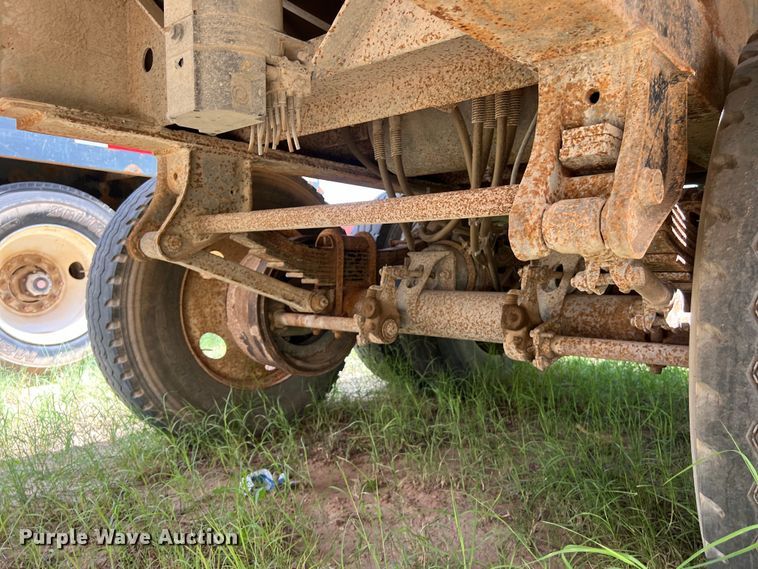 image for item LU9876 2011 Tiger vacuum trailer