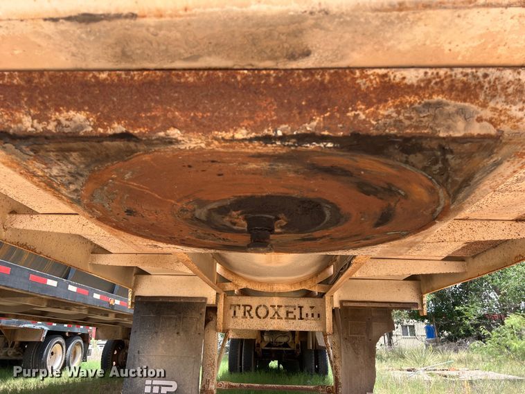 image for item LU9877 2006 Troxell vacuum trailer