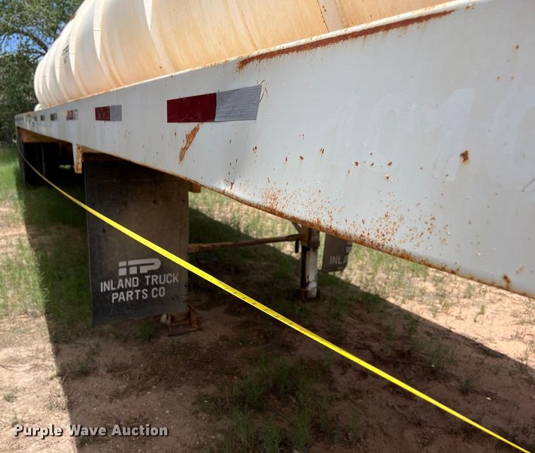 image for item LU9877 2006 Troxell vacuum trailer