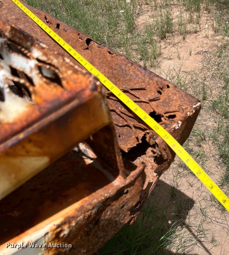 image for item LU9877 2006 Troxell vacuum trailer