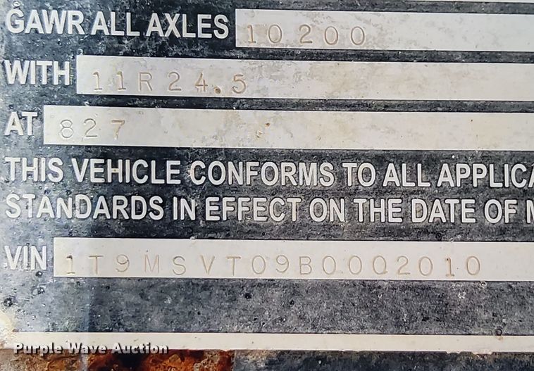 image for item LU9877 2006 Troxell vacuum trailer