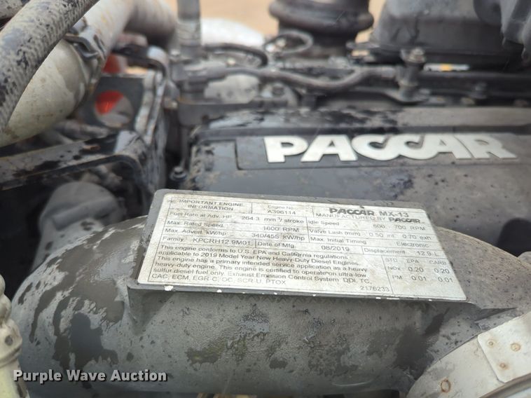 image for item NG9827 2020 Kenworth T680 semi truck