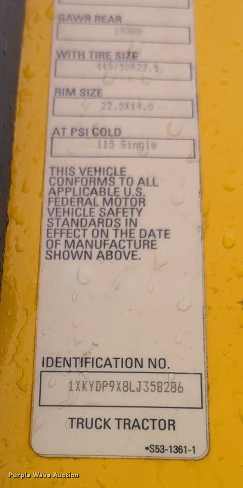 image for item NG9827 2020 Kenworth T680 semi truck