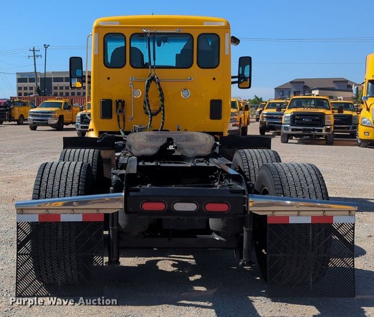 image for item NG9832 2020 Kenworth  T680 semi truck