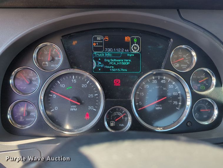 image for item NG9833 2020 Kenworth  T680 semi truck