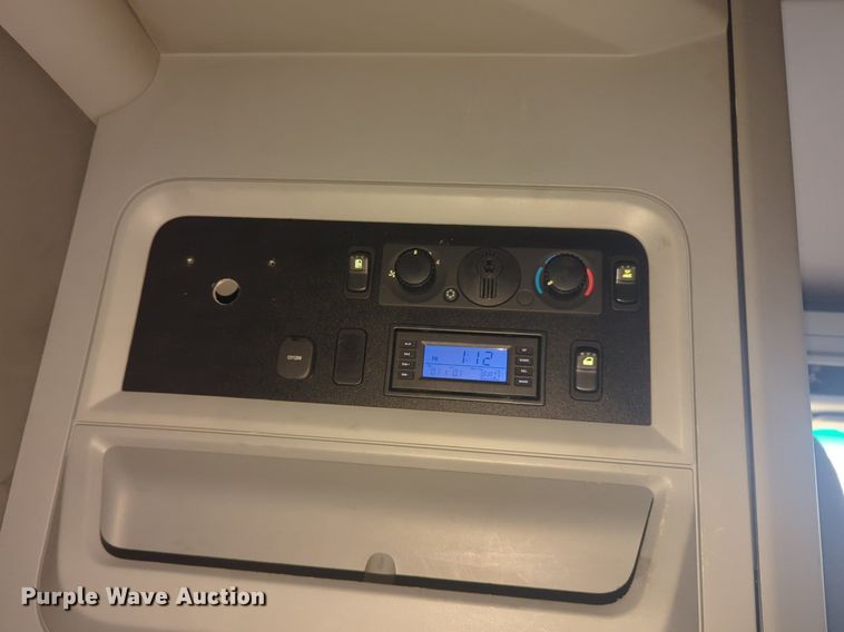 image for item NG9835 2019 Kenworth T680 semi truck