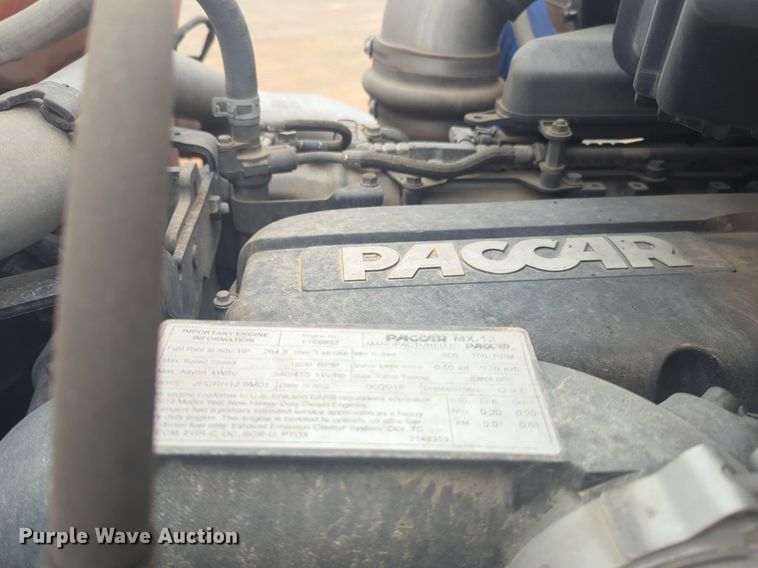 image for item NG9835 2019 Kenworth T680 semi truck