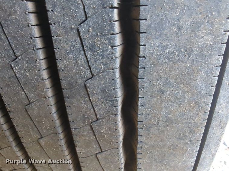 image for item NG9835 2019 Kenworth T680 semi truck