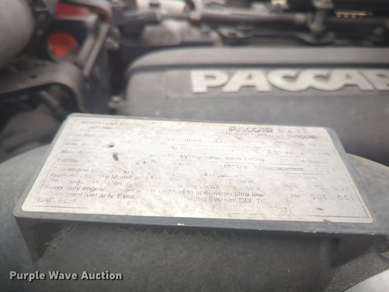 image for item NG9836 2020 Kenworth T680 semi truck