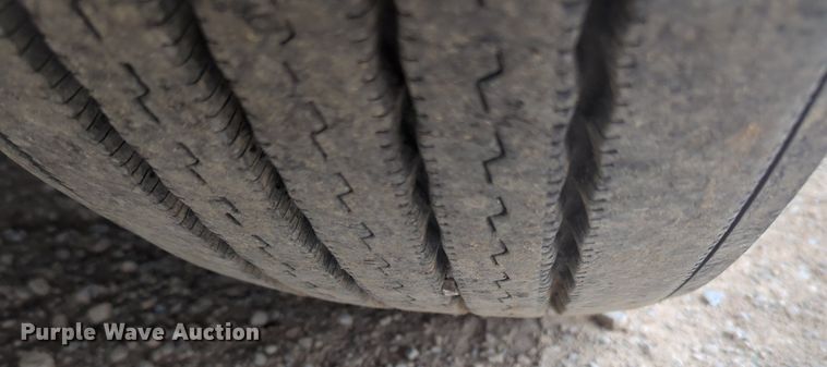 image for item NG9836 2020 Kenworth T680 semi truck