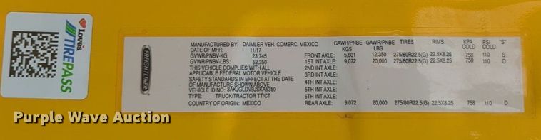 image for item NG9838 2018 Freightliner Cascadia semi truck