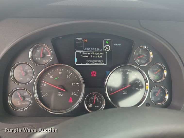 image for item NG9840 2020 Kenworth T680 semi truck