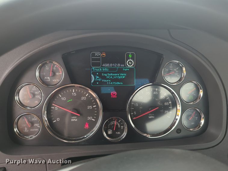 image for item NG9840 2020 Kenworth T680 semi truck