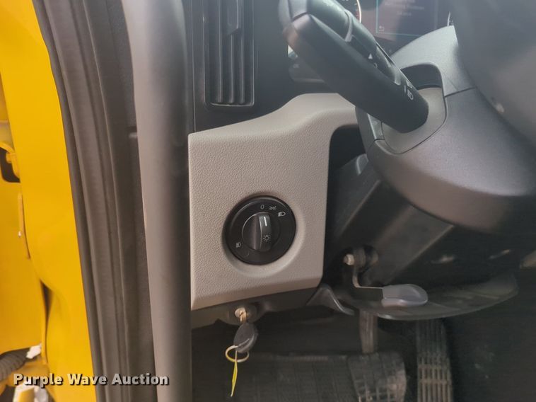 image for item NG9841 2021 Freightliner Cascadia semi truck