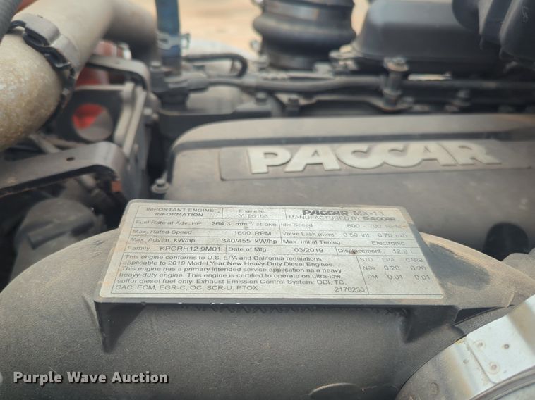 image for item NG9843 2020 Kenworth T680 semi truck