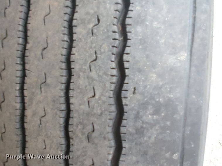 image for item NG9843 2020 Kenworth T680 semi truck