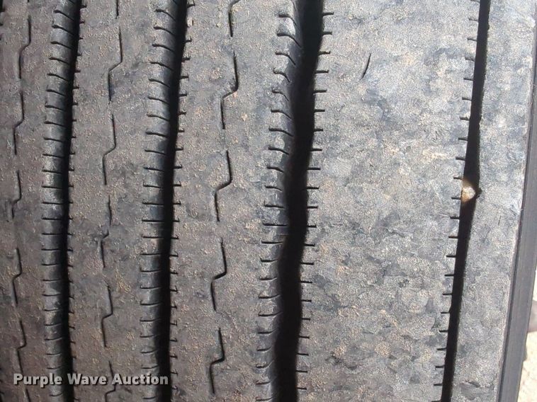 image for item NG9844 2020 Kenworth T680 semi truck