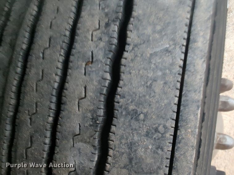 image for item NG9844 2020 Kenworth T680 semi truck