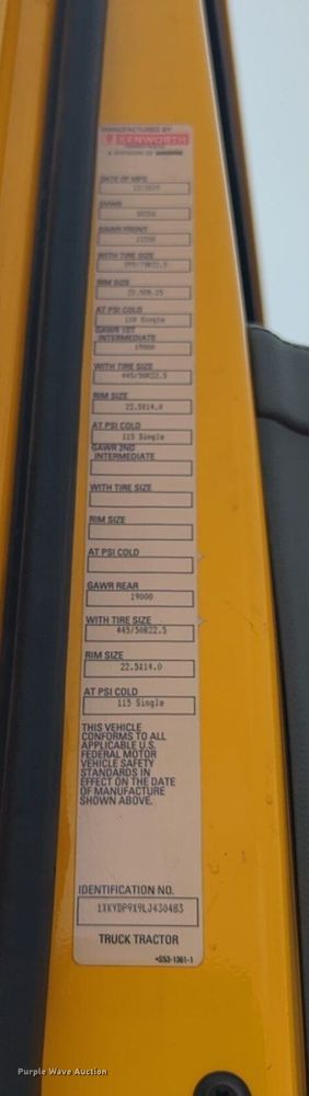 image for item NG9845 2020 Kenworth T680 semi truck