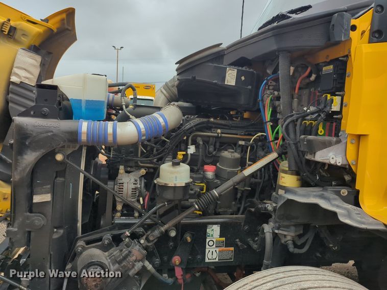 image for item NG9846 2020 Kenworth T680 semi truck