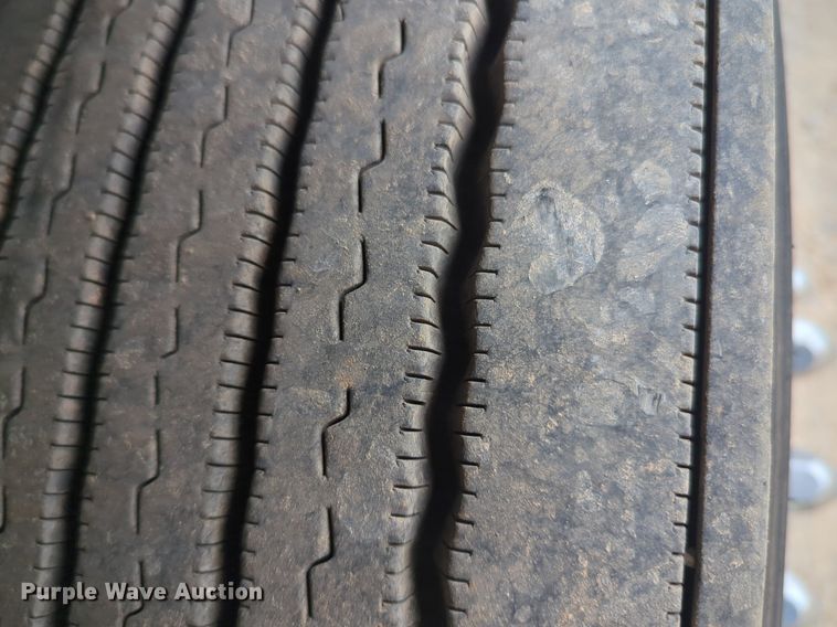 image for item NG9846 2020 Kenworth T680 semi truck