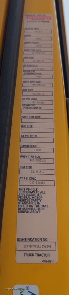 image for item NG9846 2020 Kenworth T680 semi truck