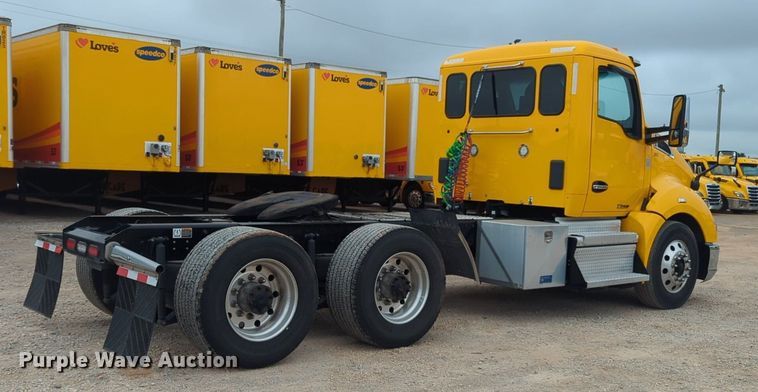 image for item NG9850 2020 Kenworth T680 semi truck