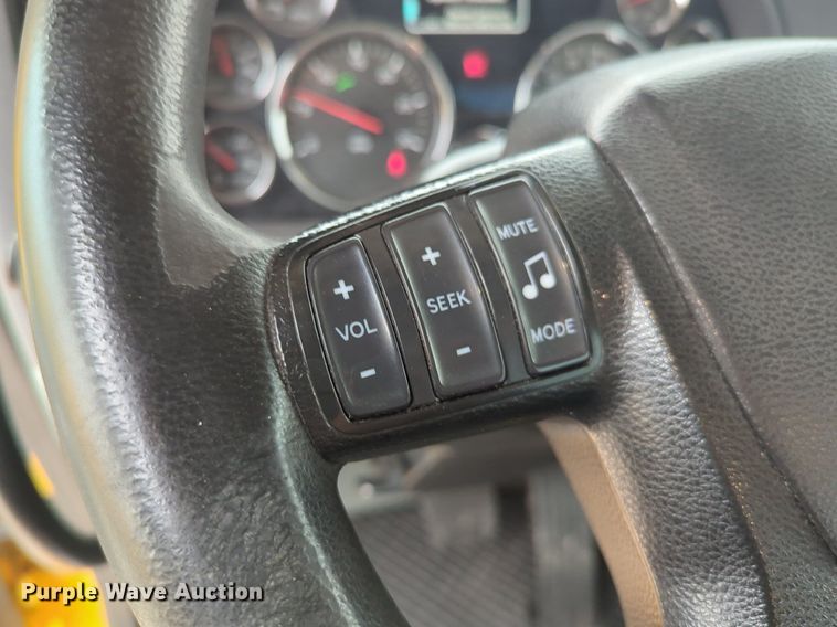 image for item NG9850 2020 Kenworth T680 semi truck