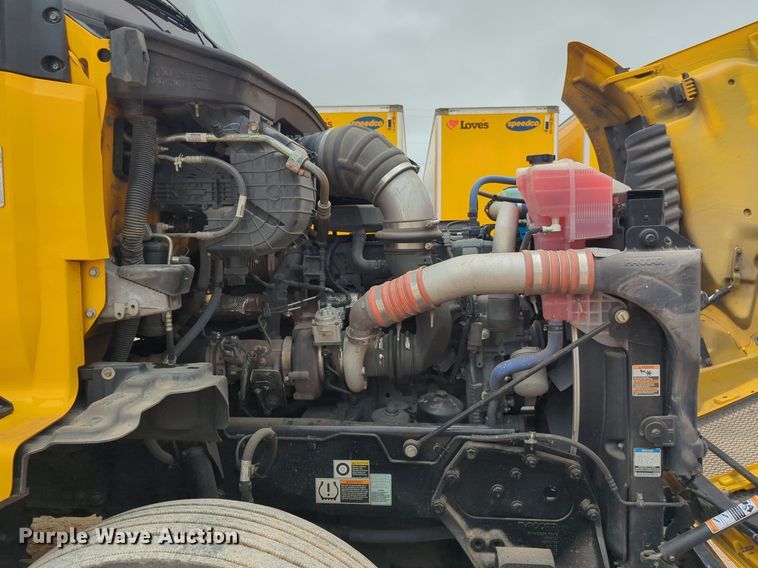 image for item NG9850 2020 Kenworth T680 semi truck