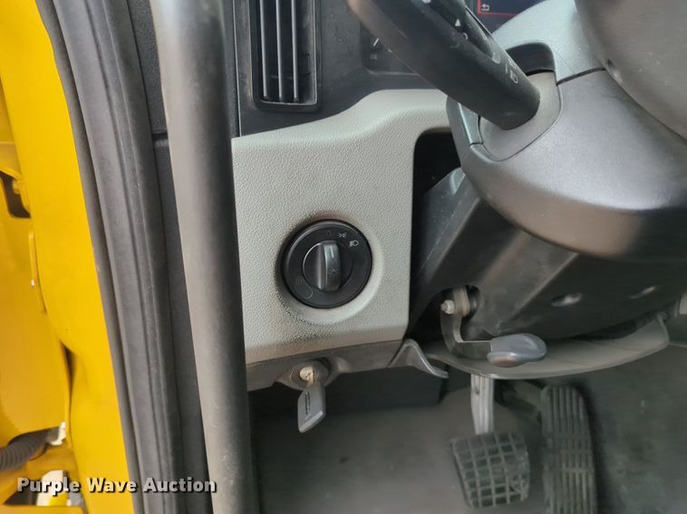 image for item NG9851 2021 Freightliner Cascadia semi truck