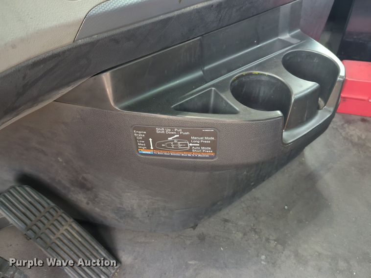 image for item NG9851 2021 Freightliner Cascadia semi truck