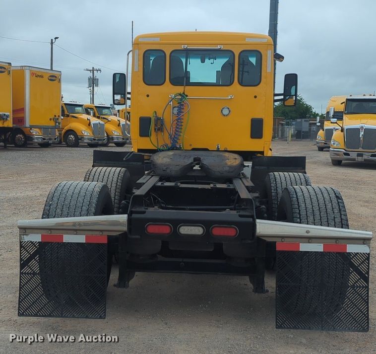 image for item NG9852 2020 Kenworth T680 semi truck