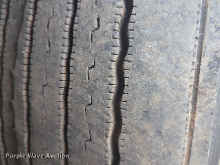 image for item NG9852 2020 Kenworth T680 semi truck