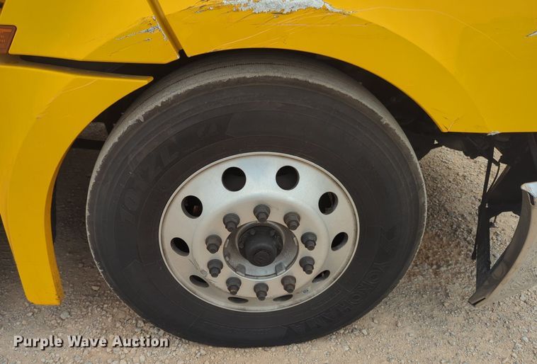 image for item NG9855 2021 Freightliner Cascadia semi truck