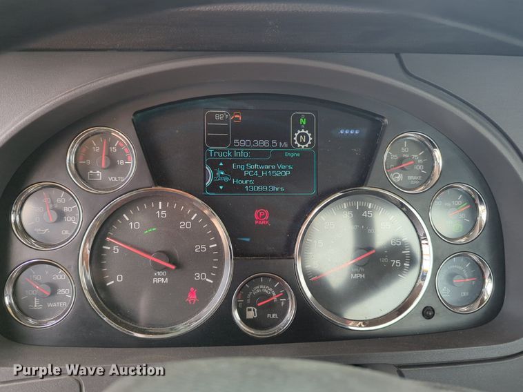 image for item NG9857 2020 Kenworth T680 semi truck