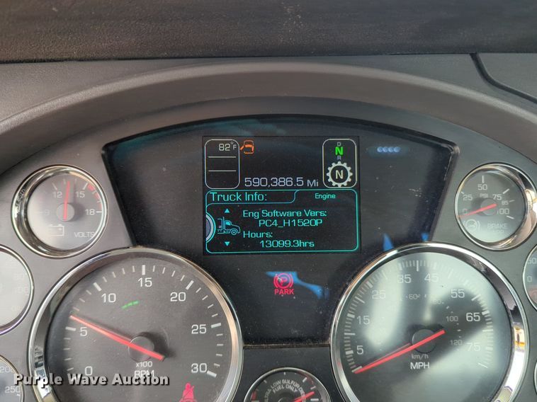 image for item NG9857 2020 Kenworth T680 semi truck